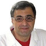 Врач Оганезов Самвел Левонович